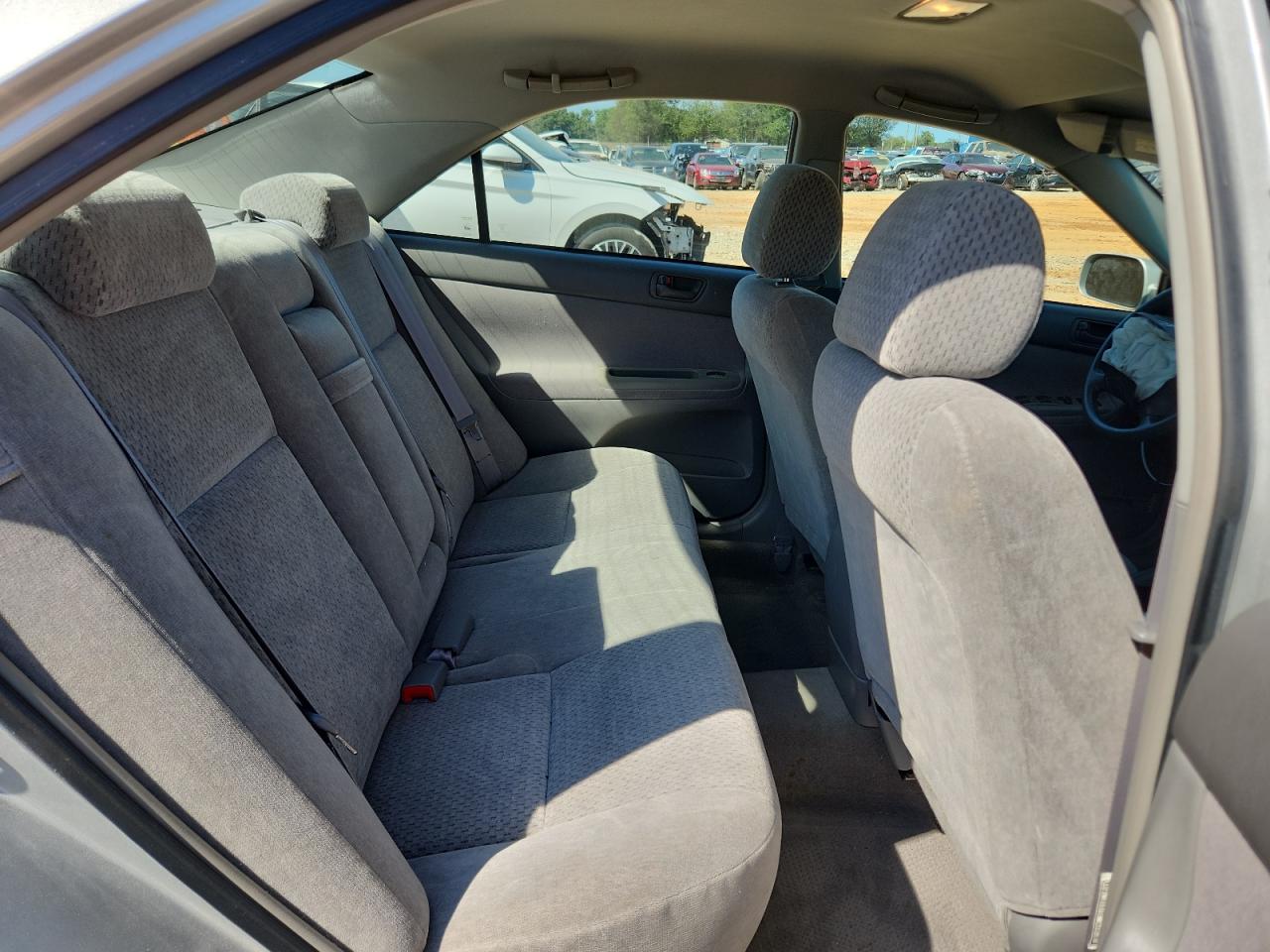 2002 Toyota Camry Le VIN: 4T1BE32K22U099504 Lot: 84383075