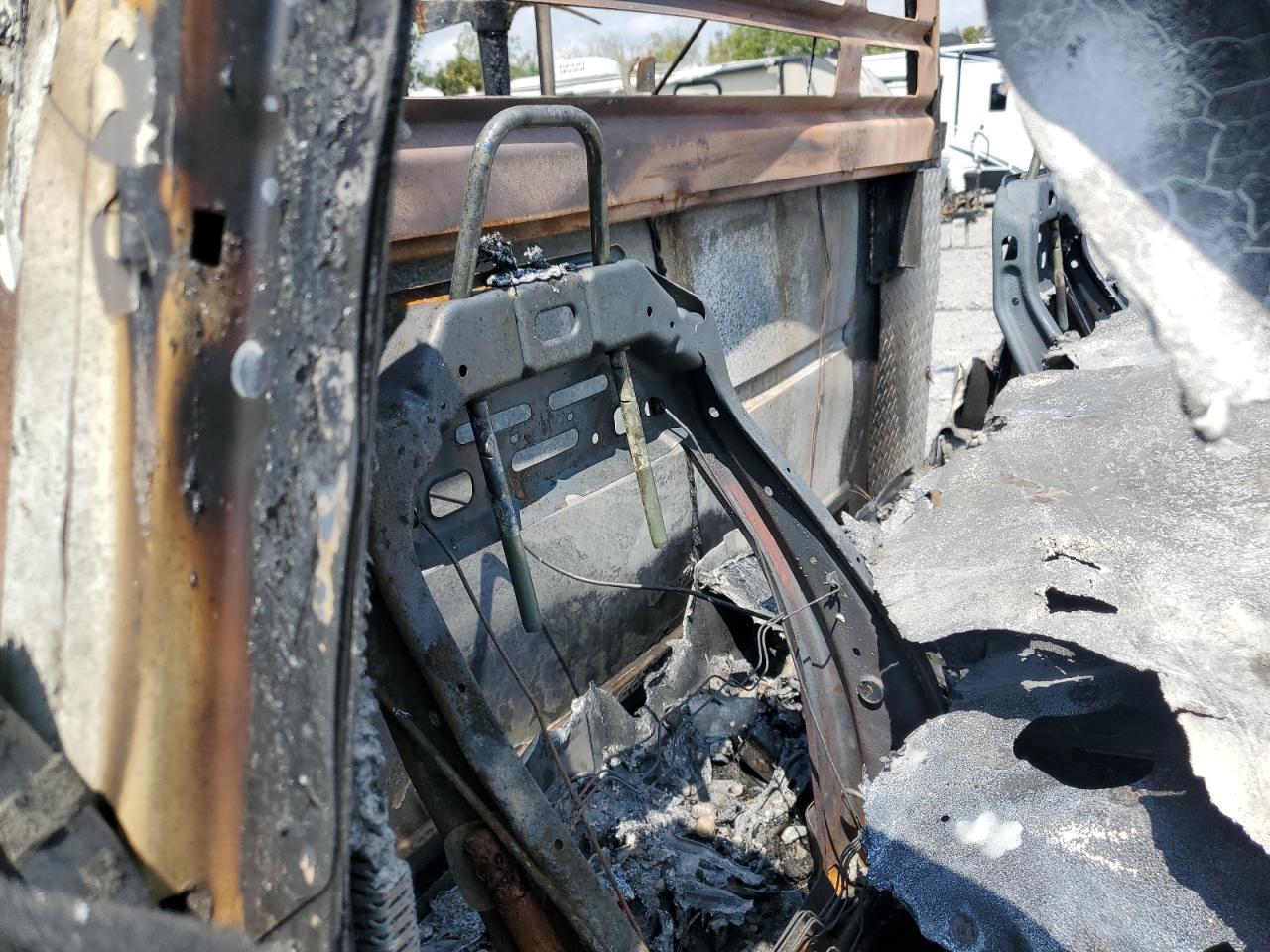 2017 Ford F550 Super Duty VIN: 1FDUF5GT9HEB24775 Lot: 71646085