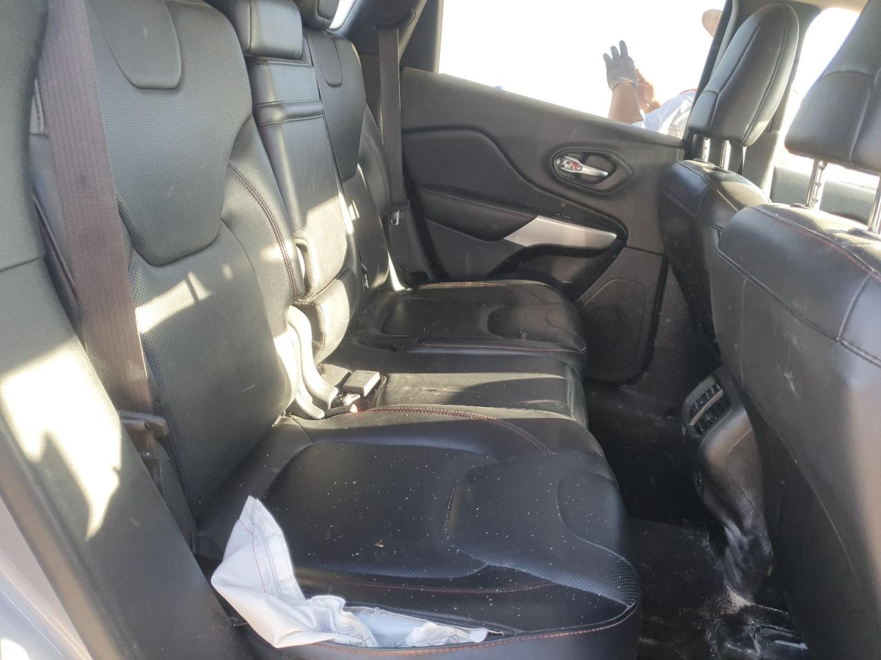 2018 Jeep Cherokee Trailhawk VIN: 1C4PJMBXXJD599027 Lot: 80025935