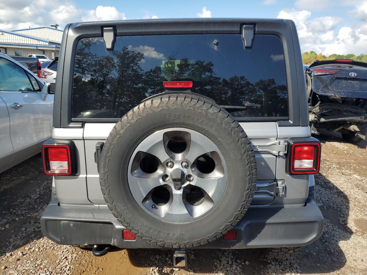2018 Jeep Wrangler Unlimited Sahara VIN: 1C4HJXEG7JW118446 Lot: 82150985