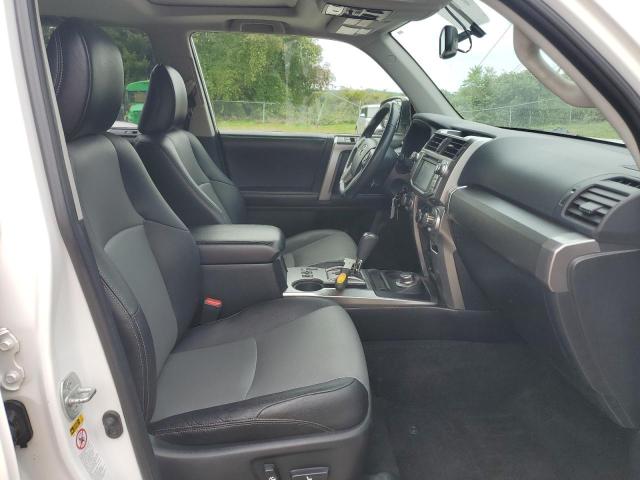 Паркетники TOYOTA 4RUNNER 2016 Белы
