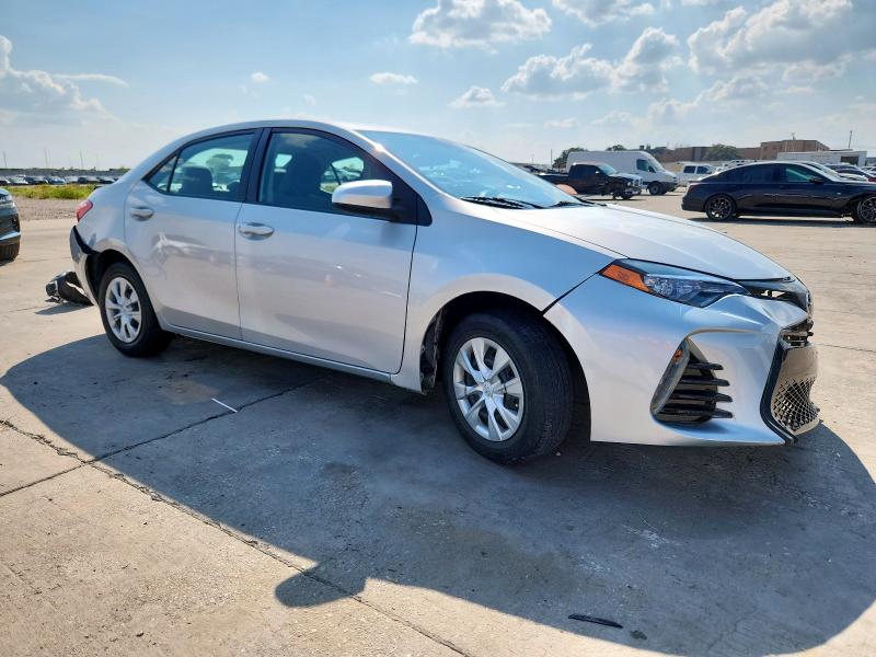  TOYOTA COROLLA 2017 Серебристый