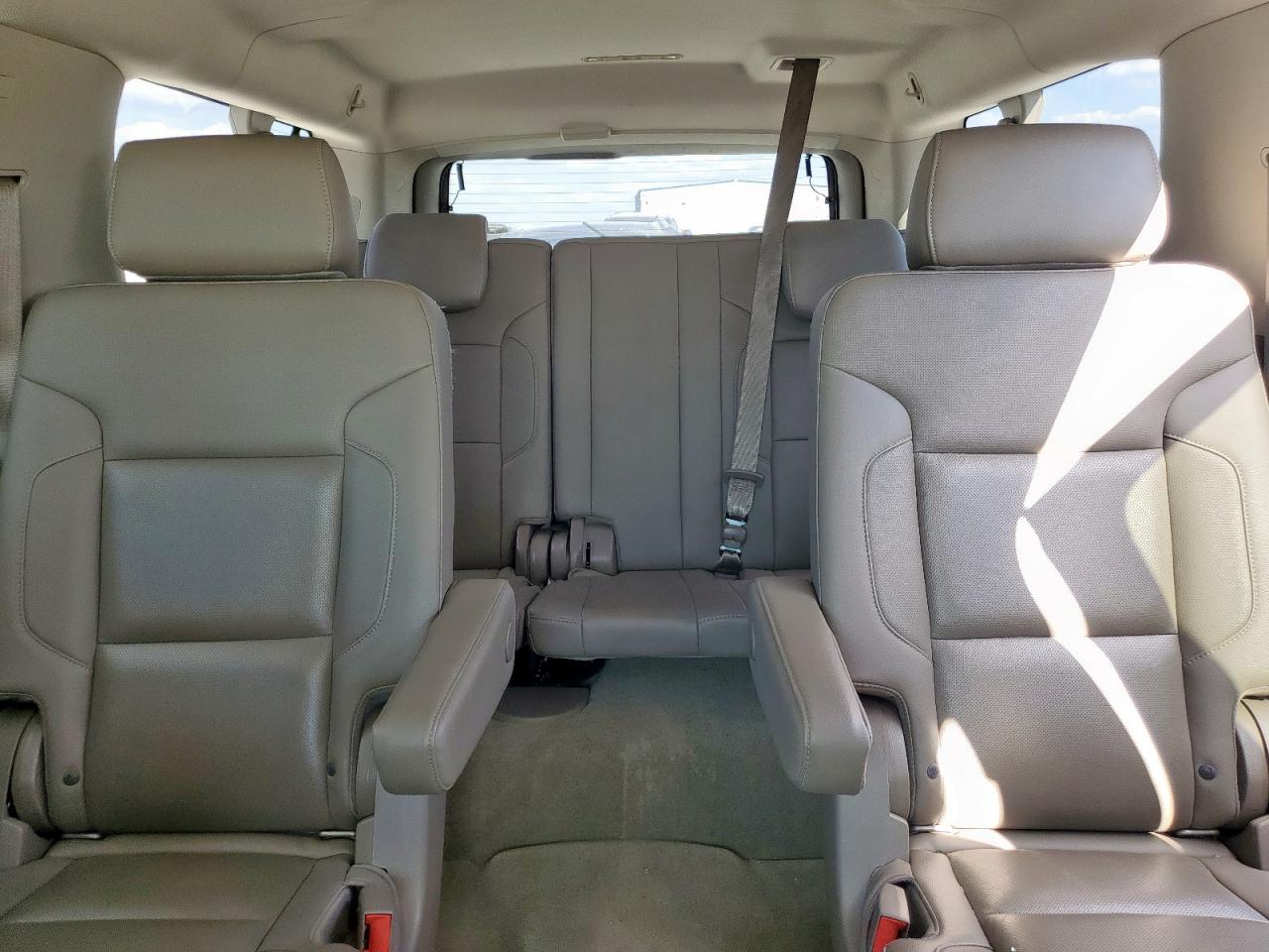 2016 Chevrolet Suburban C1500 Ltz VIN: 1GNSCJKC5GR179176 Lot: 81947135