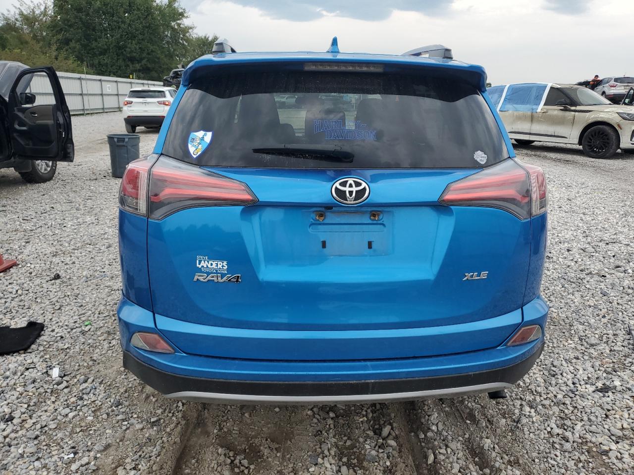 2017 Toyota Rav4 Xle VIN: JTMWFREVXHD095284 Lot: 71249785