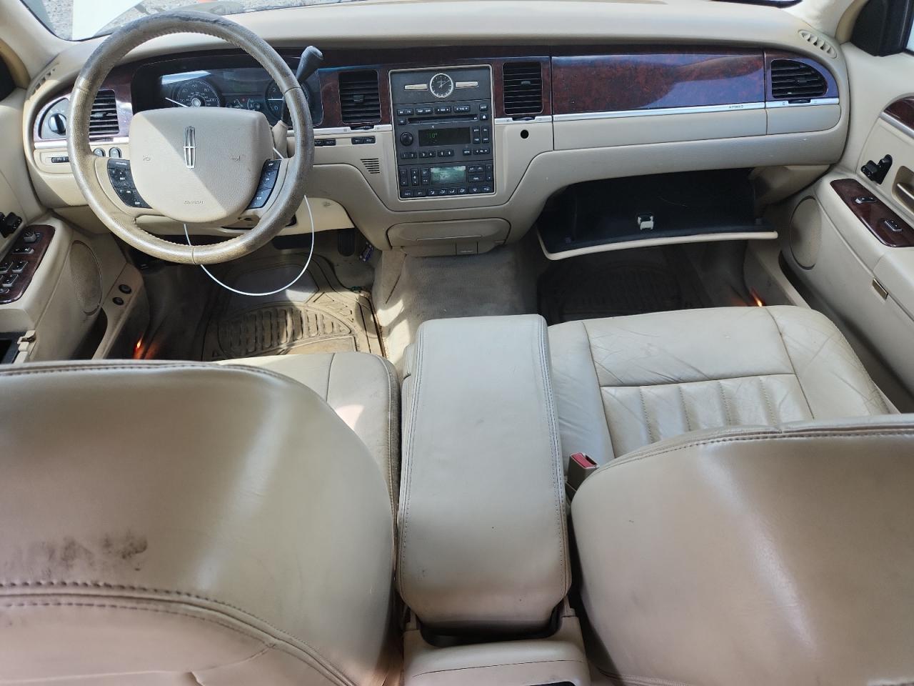 2006 Lincoln Town Car Signature VIN: 1LNHM81W56Y628067 Lot: 84255225