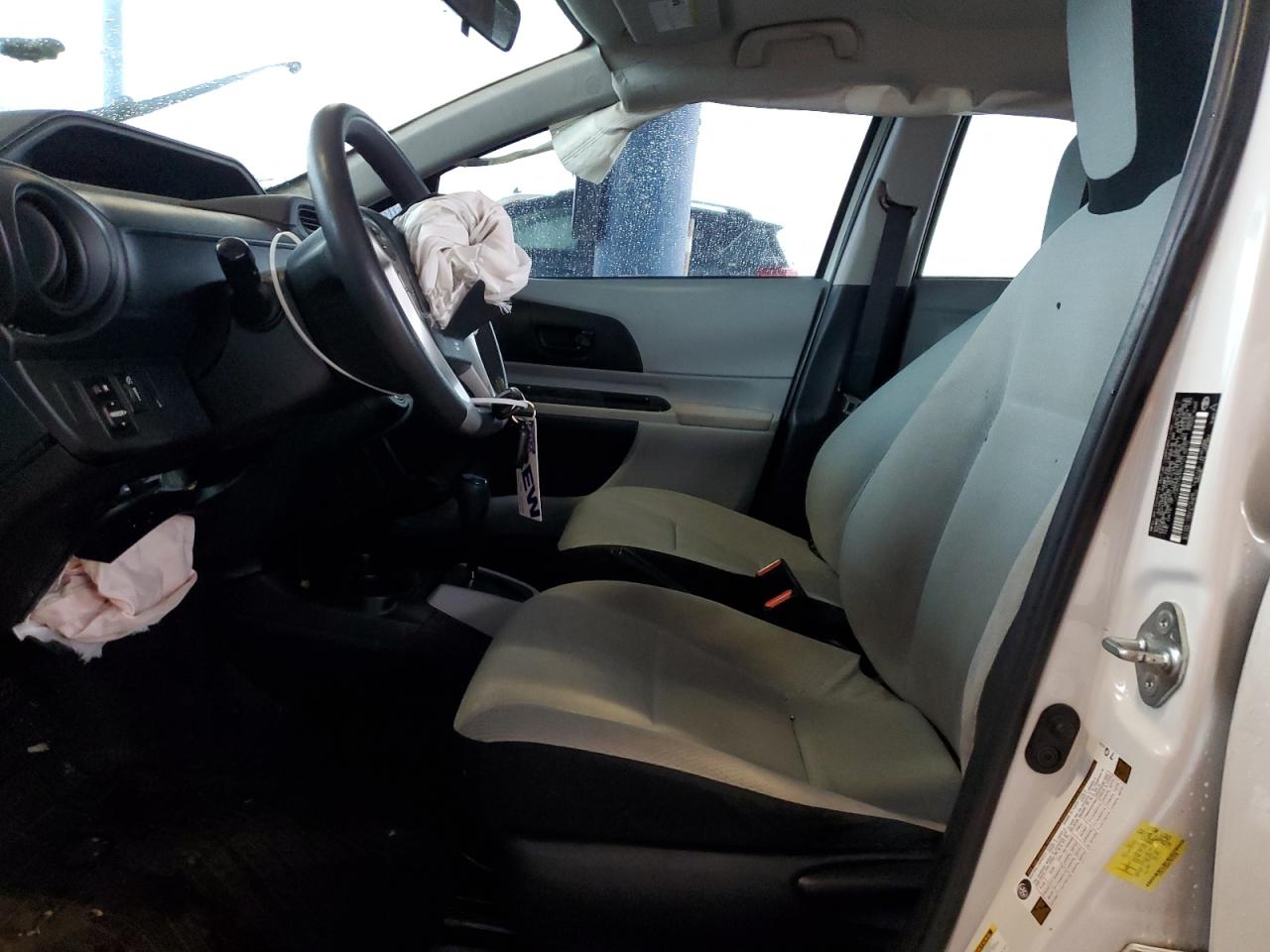 2012 Toyota Prius C VIN: JTDKDTB39C1013270 Lot: 84042335