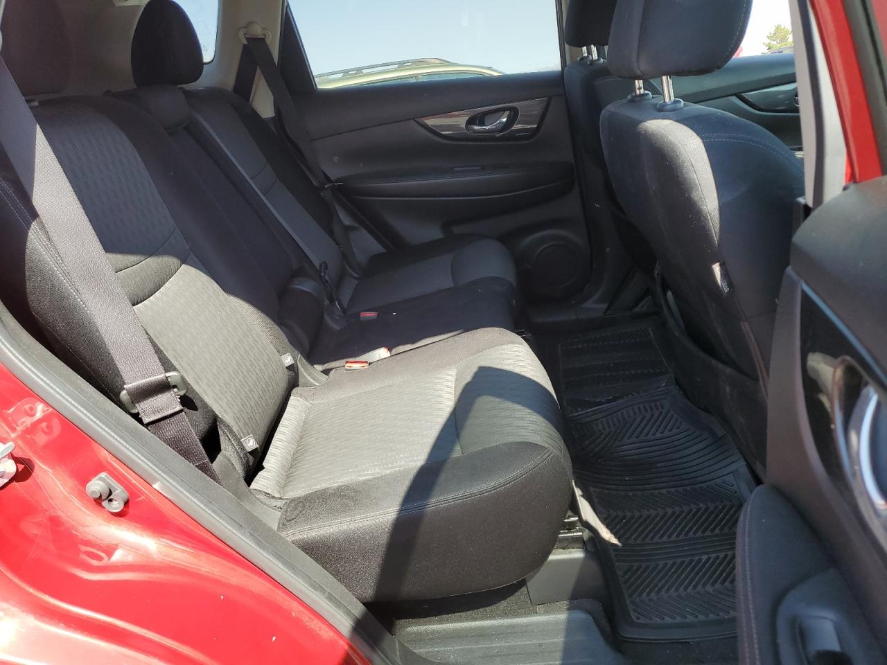 2017 Nissan Rogue S VIN: JN8AT2MV0HW268394 Lot: 80946965