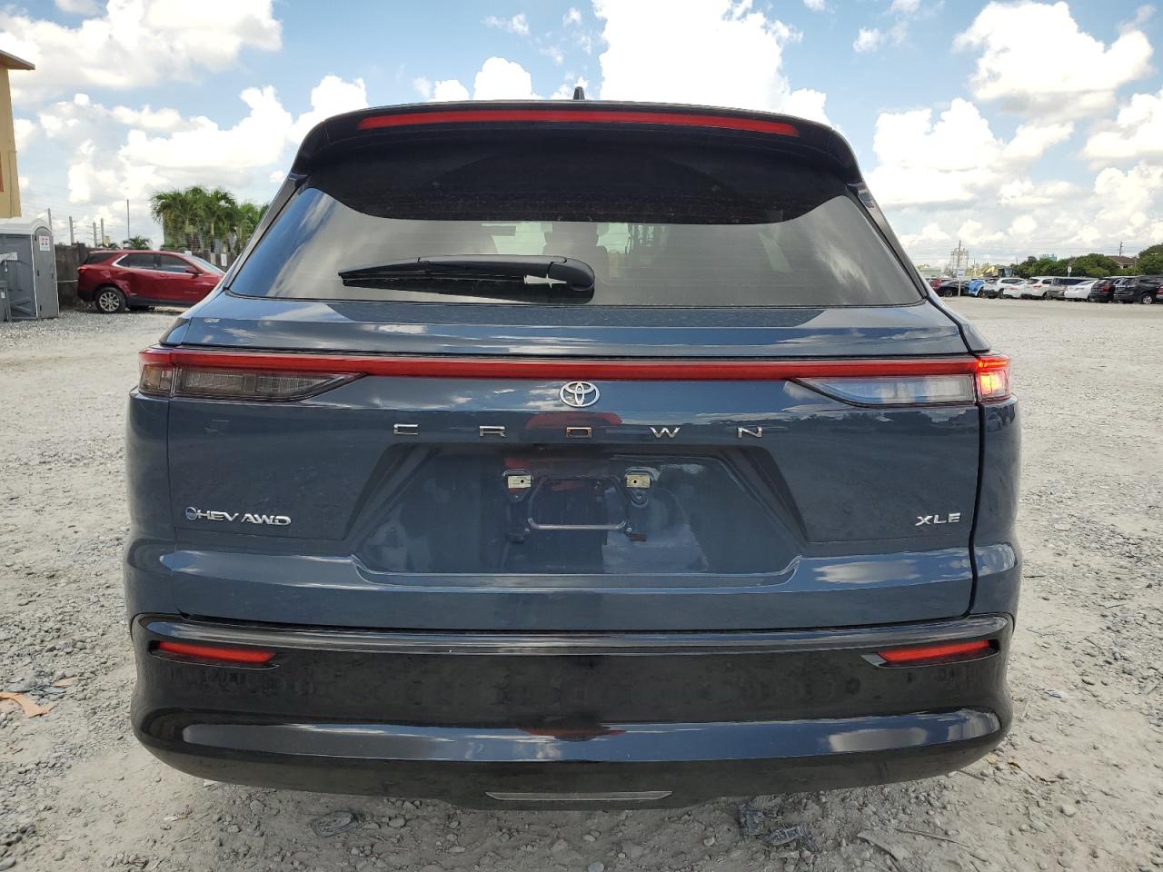 2025 Toyota Crown Signia Xle VIN: JTDACAAJ6S3021851 Lot: 80861295