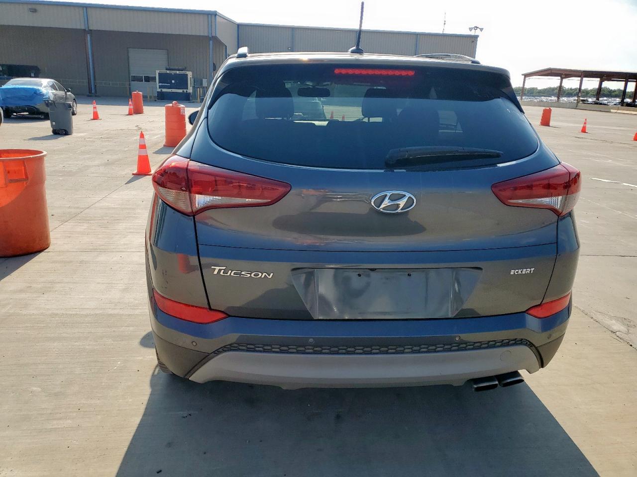 2017 Hyundai Tucson Limited VIN: KM8J33A26HU563079 Lot: 84420185