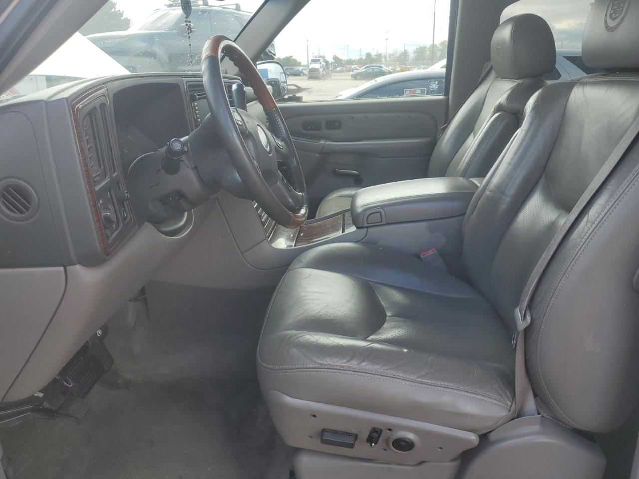 2004 Cadillac Escalade Luxury VIN: 1GYEK63N44R231327 Lot: 84036015