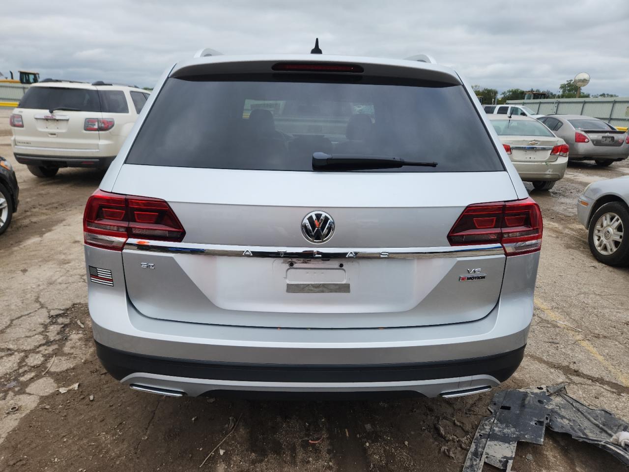 2018 Volkswagen Atlas Se VIN: 1V2KR2CA8JC515938 Lot: 81647705