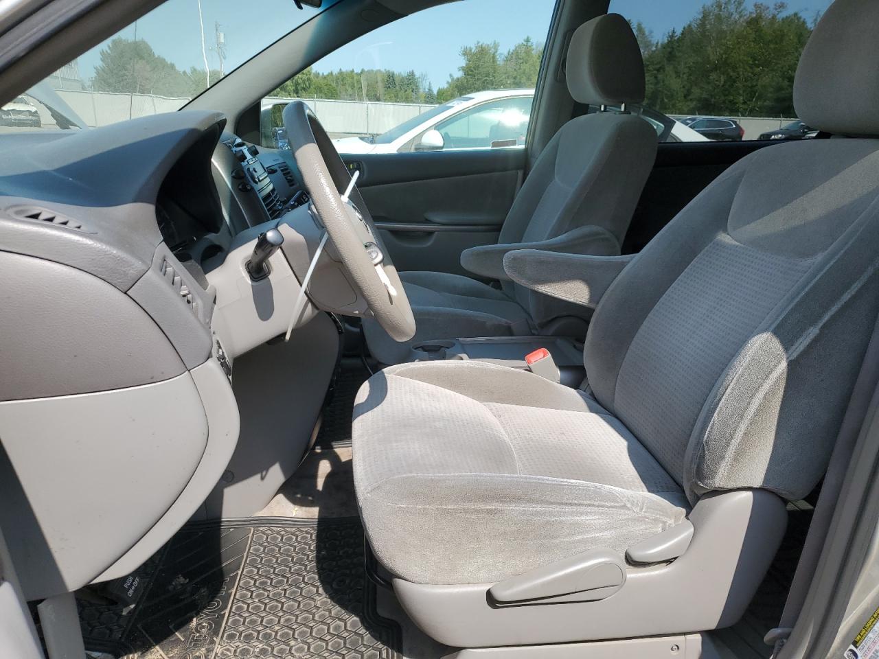 2009 Toyota Sienna Ce VIN: 5TDZK29C39S229938 Lot: 70987315