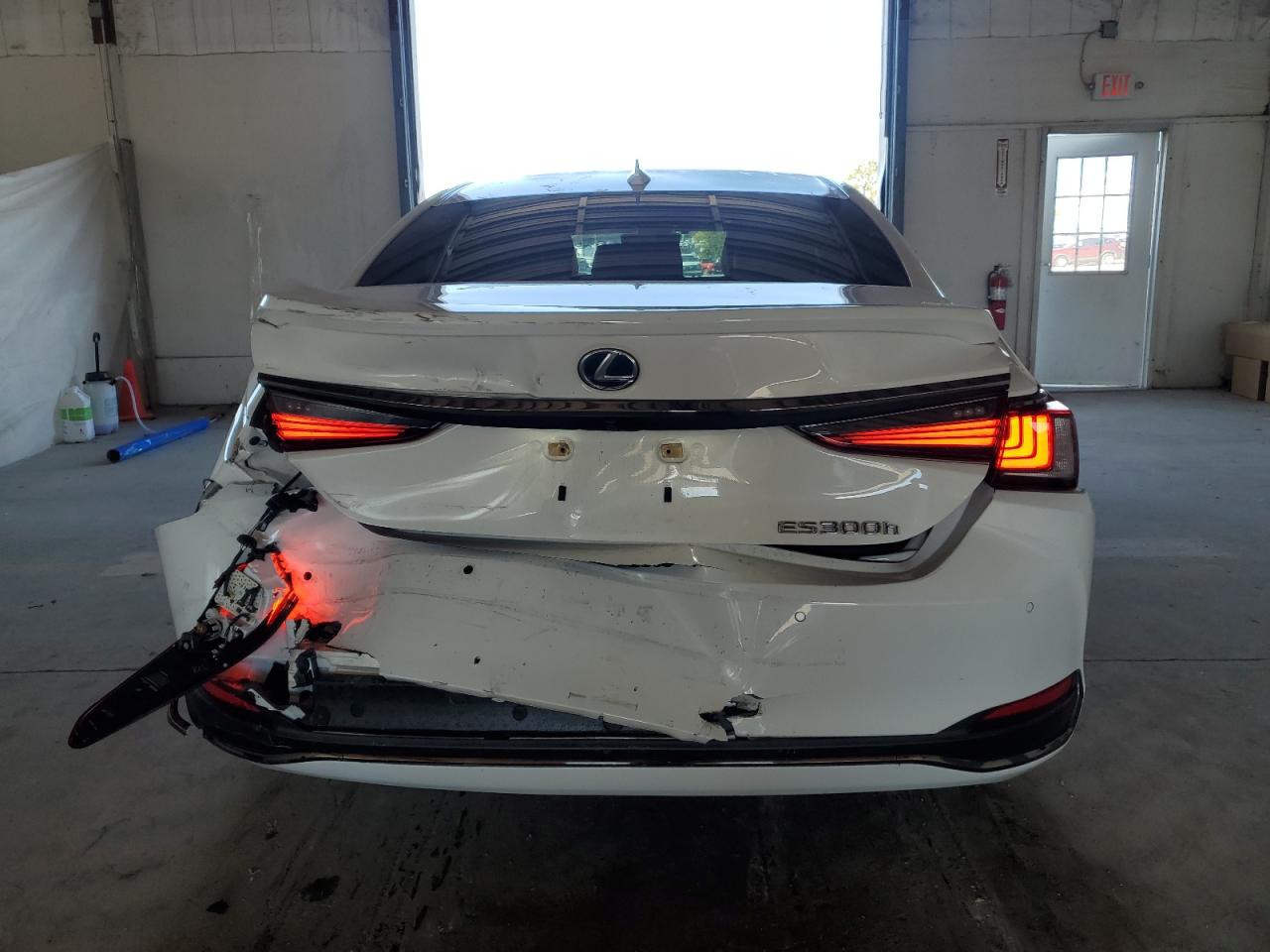 2022 Lexus Es 300H Base VIN: 58AGA1C19NU020404 Lot: 84402135