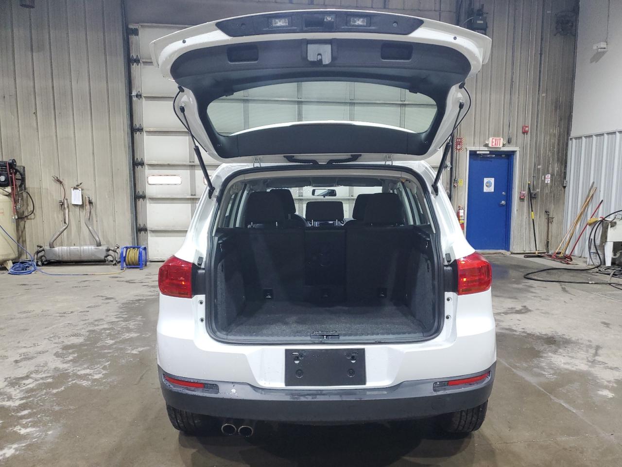 2017 Volkswagen Tiguan S VIN: WVGAV7AX3HK053393 Lot: 81577945