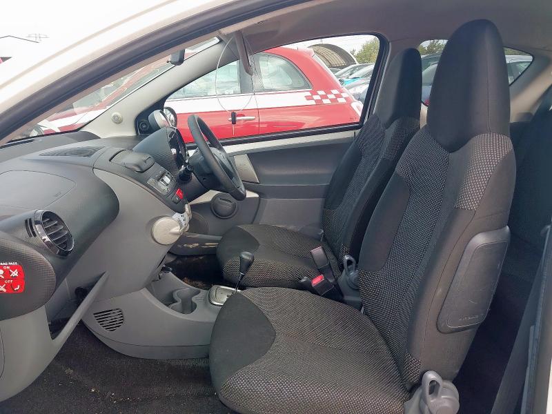 2011 TOYOTA AYGO GO