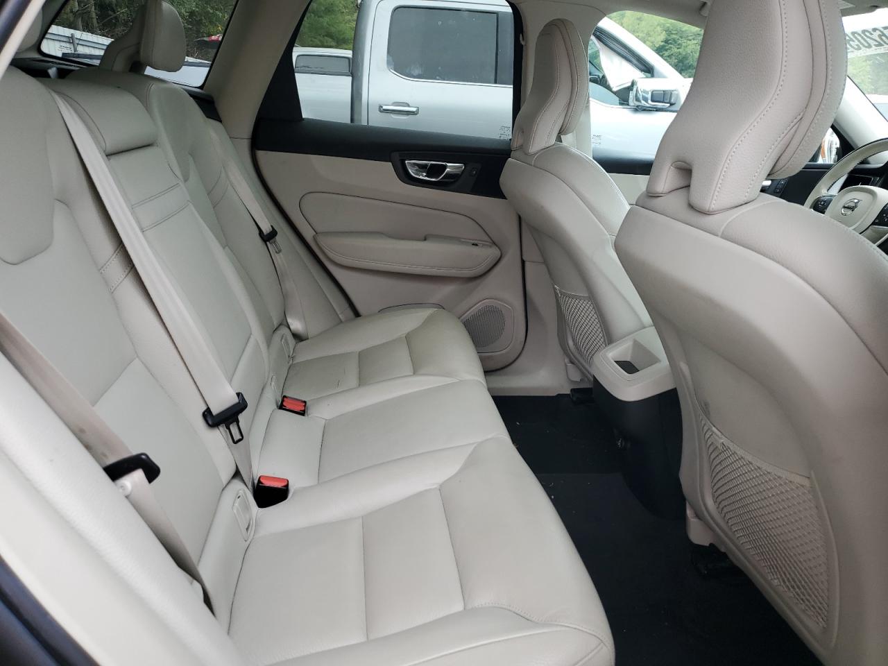 2019 Volvo Xc60 T5 VIN: LYV102RK8KB294273 Lot: 83956205