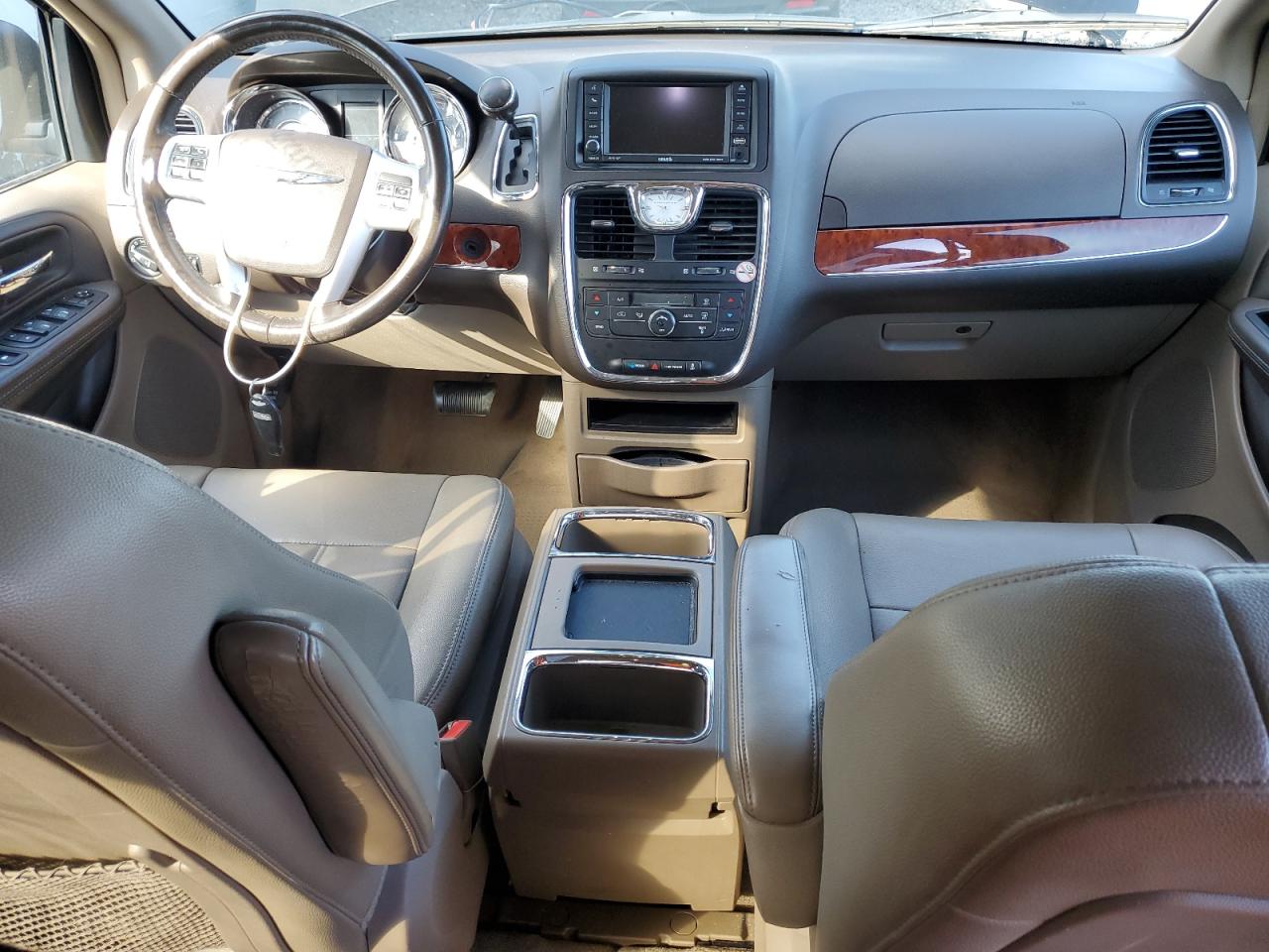 2016 Chrysler Town & Country Touring VIN: 2C4RC1BG5GR245679 Lot: 80784235