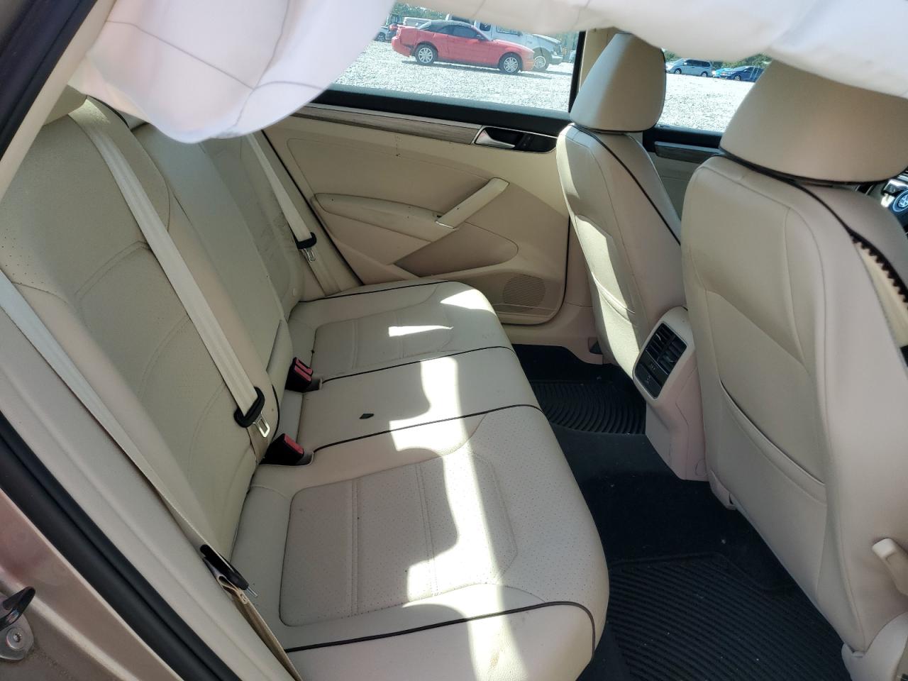 2016 Volkswagen Passat Se VIN: 1VWBT7A37GC030667 Lot: 81650635