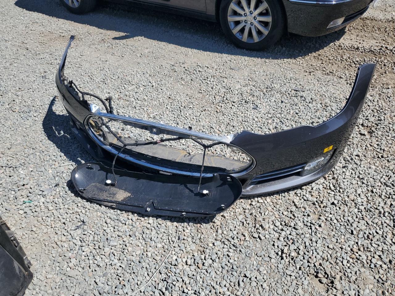 2015 Tesla Model S 85D VIN: 5YJSA1H20FF096563 Lot: 82091275