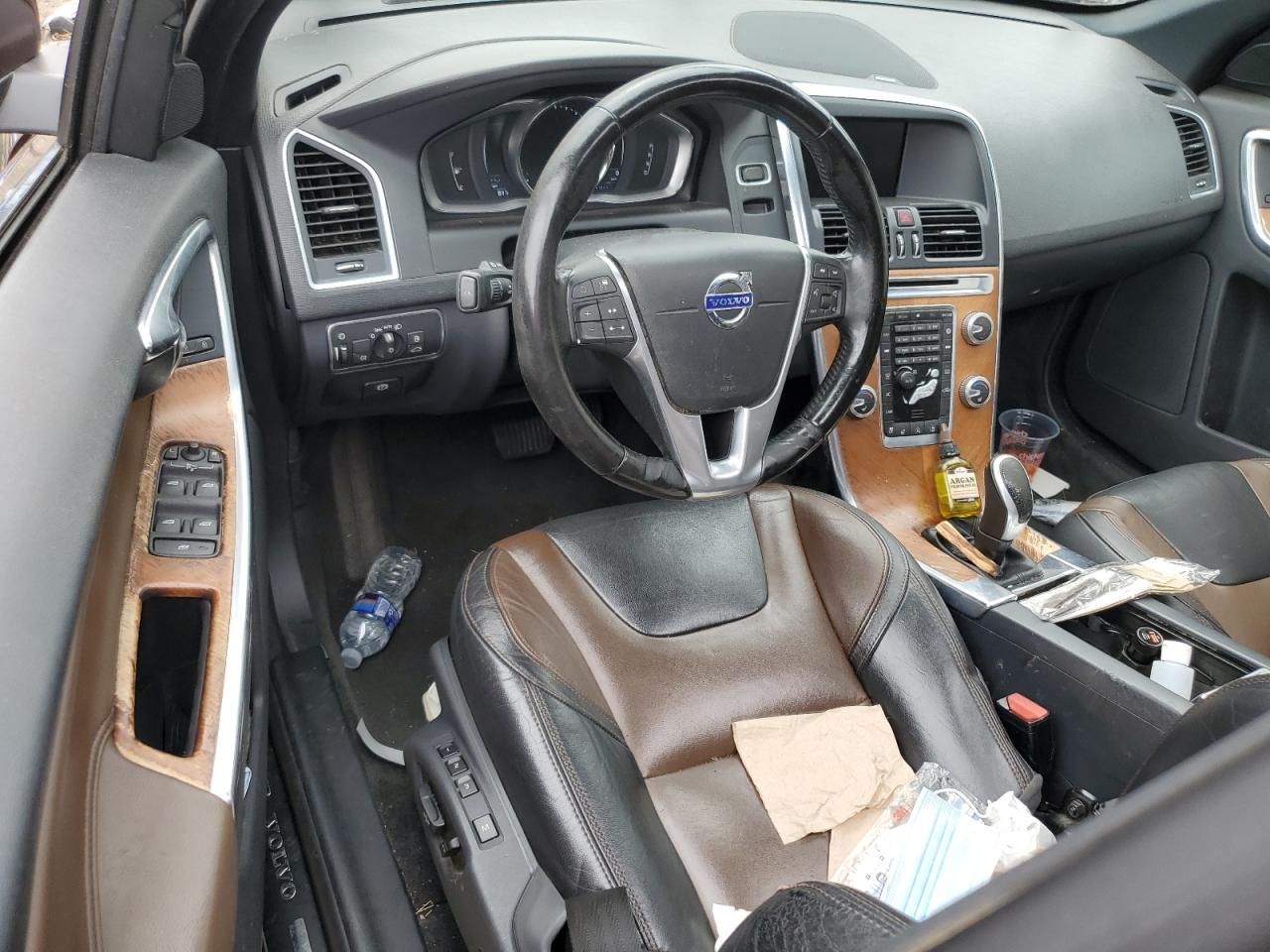 2016 Volvo Xc60 T6 Platinum VIN: YV449MRM6G2914950 Lot: 81747215