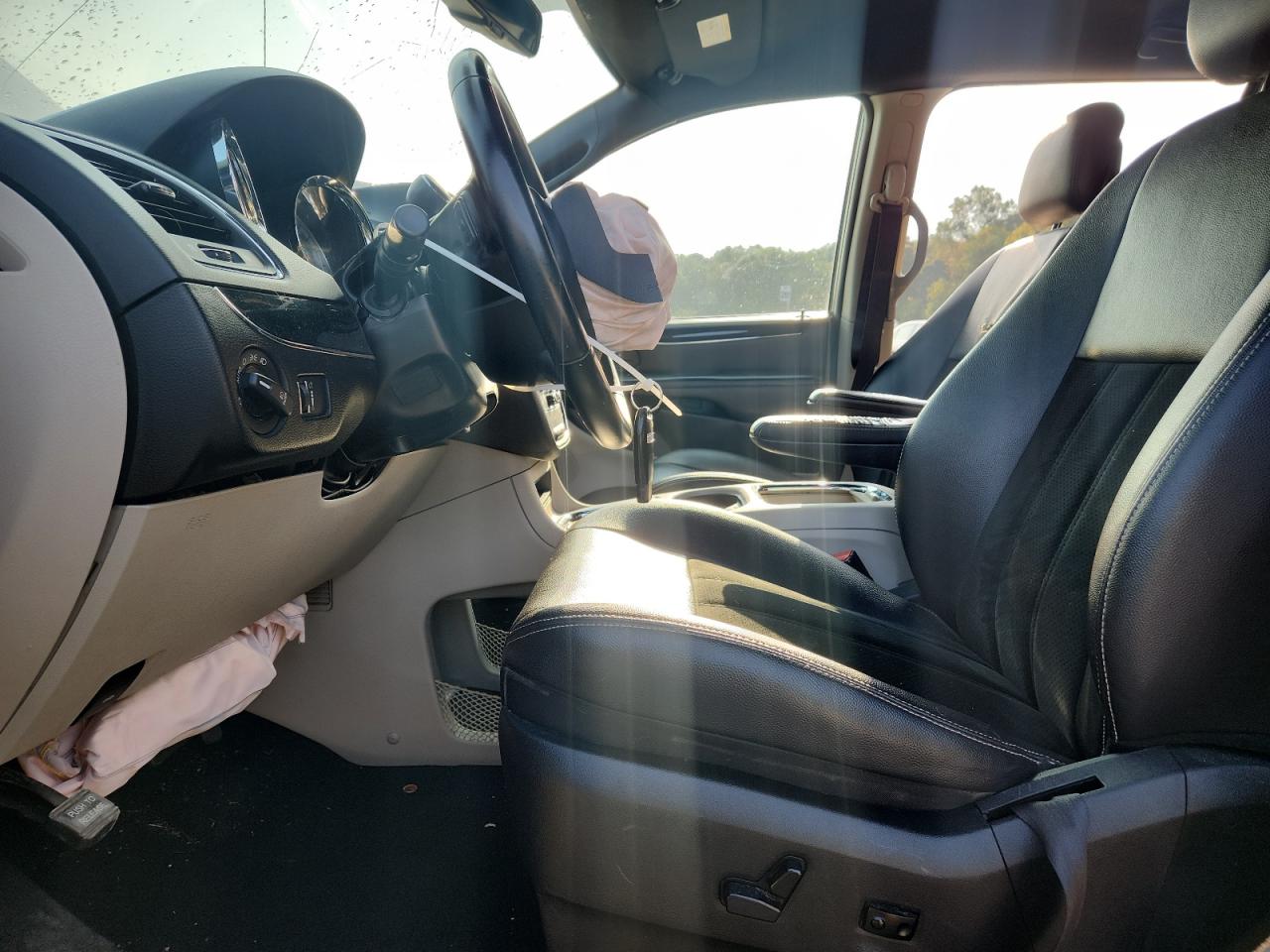 2017 Dodge Grand Caravan Sxt VIN: 2C4RDGCG4HR696165 Lot: 81051195