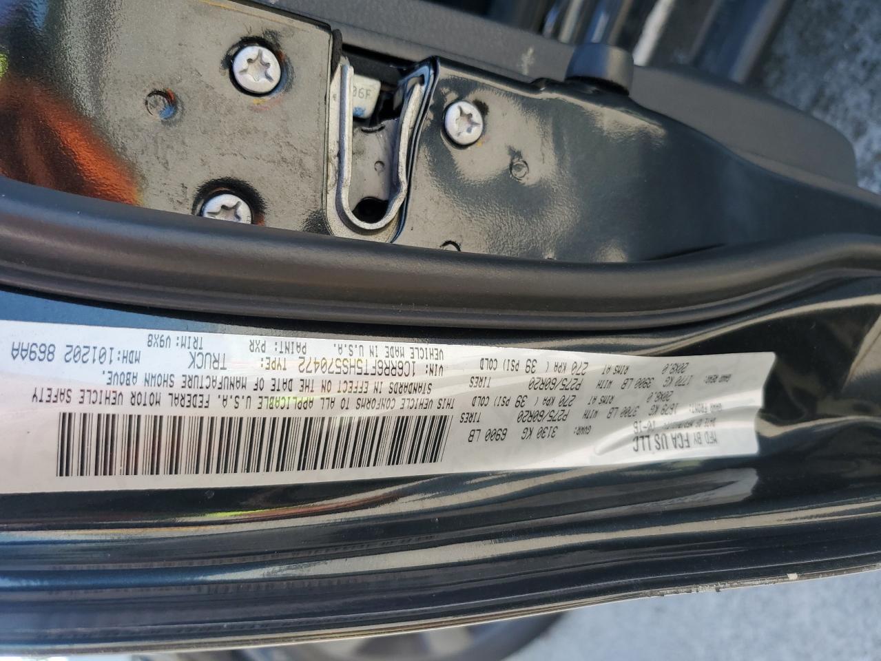 2017 Ram 1500 St VIN: 1C6RR6FT5HS570472 Lot: 71882555