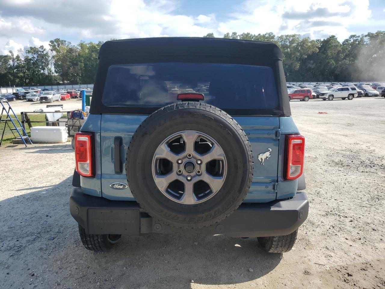 2022 Ford Bronco Base VIN: 1FMDE5BH0NLB87924 Lot: 71322925