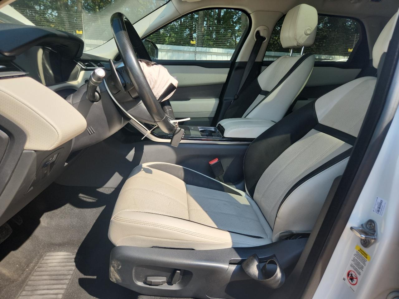 2019 Land Rover Range Rover Velar S VIN: SALYB2EX5KA793543 Lot: 80793885