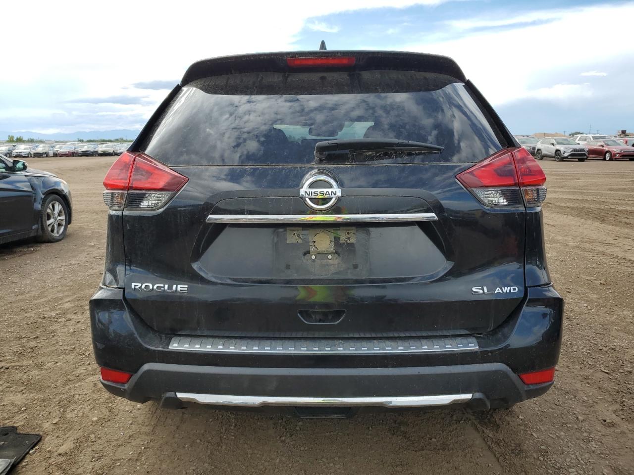 2018 Nissan Rogue S VIN: JN8AT2MV3JW352618 Lot: 80616355