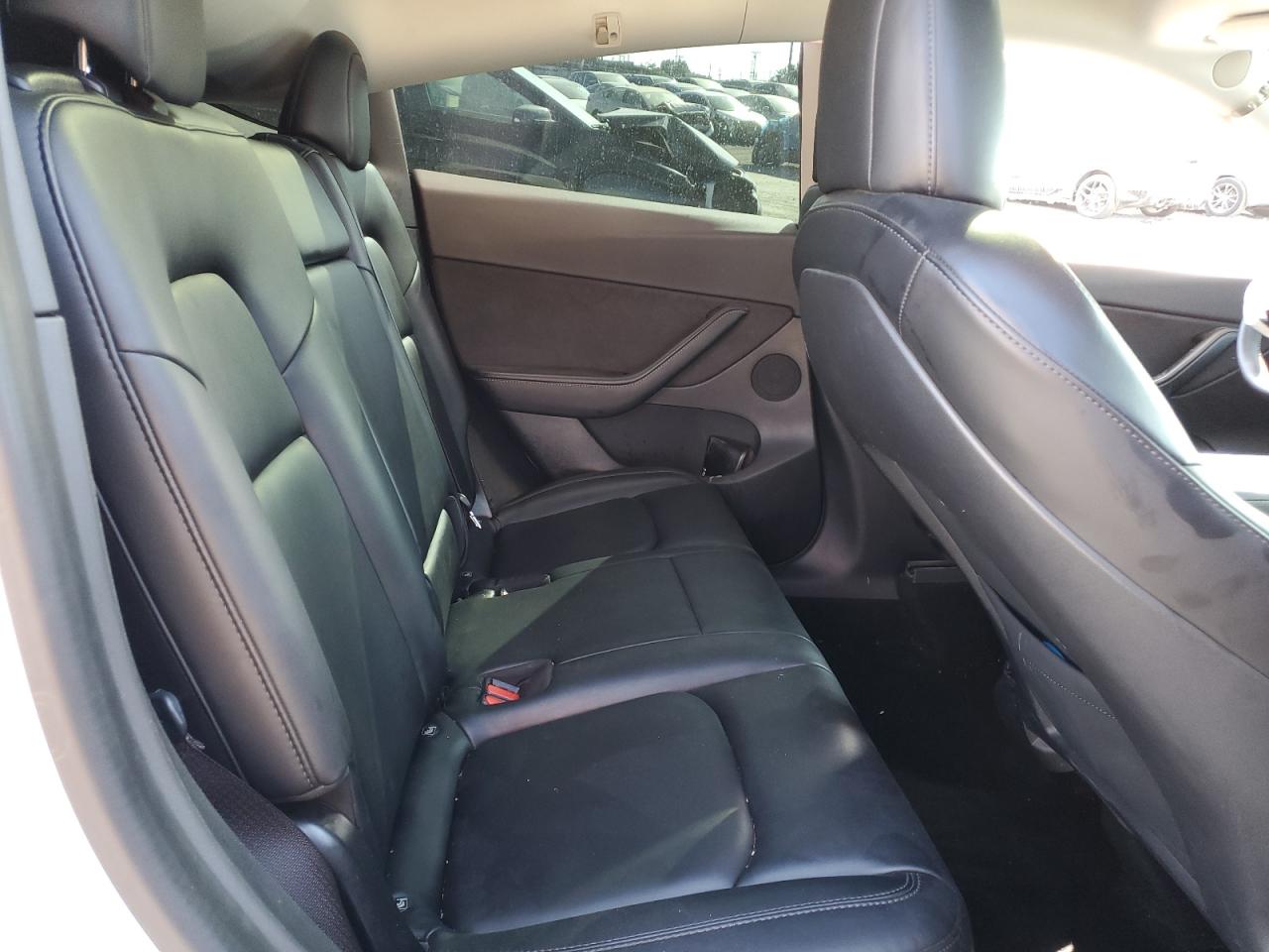 2021 Tesla Model Y VIN: 5YJYGDEE2MF083271 Lot: 84071965