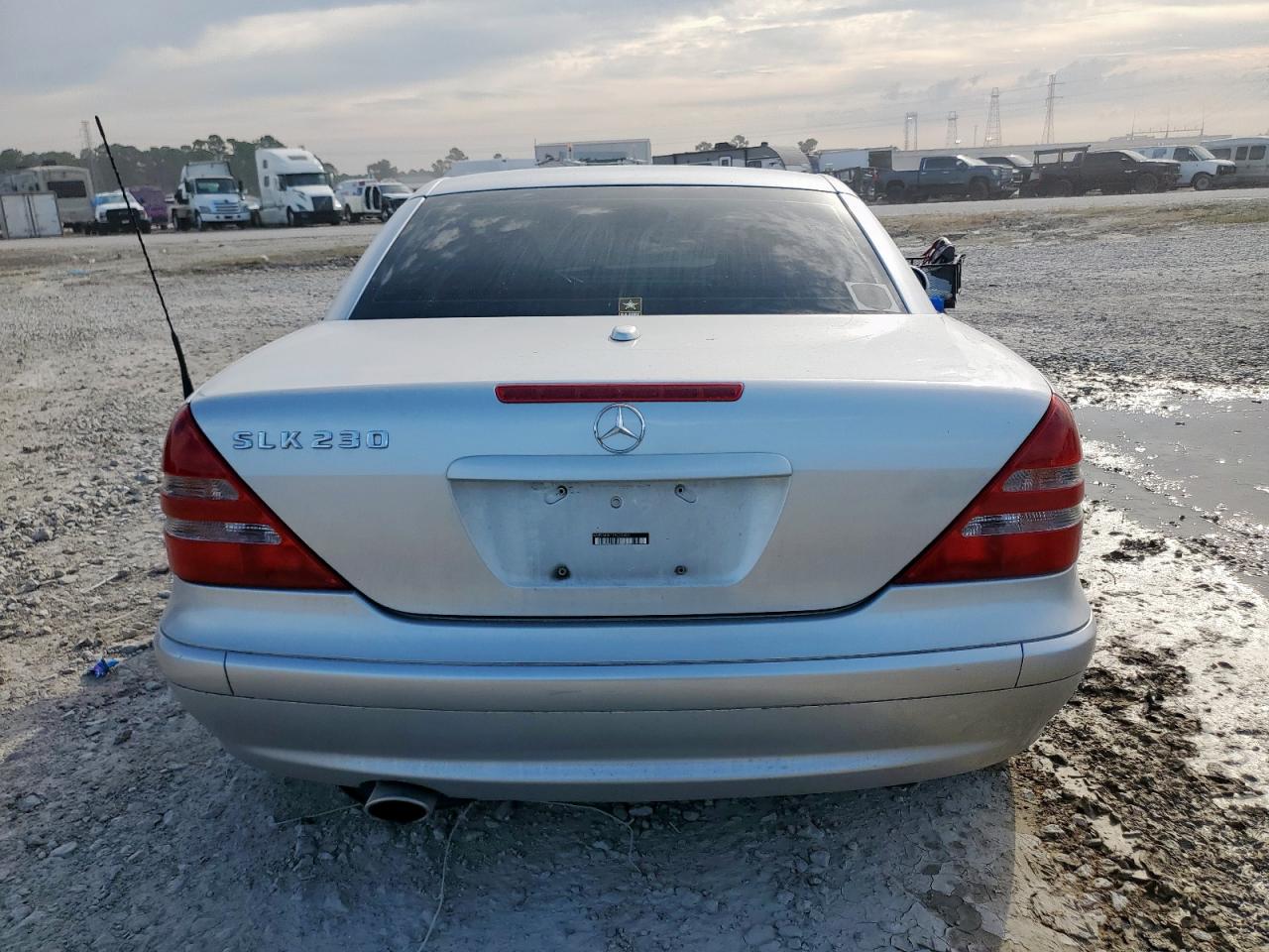 2001 Mercedes-Benz Slk 230 Kompressor VIN: WDBKK49F11F220343 Lot: 84168245