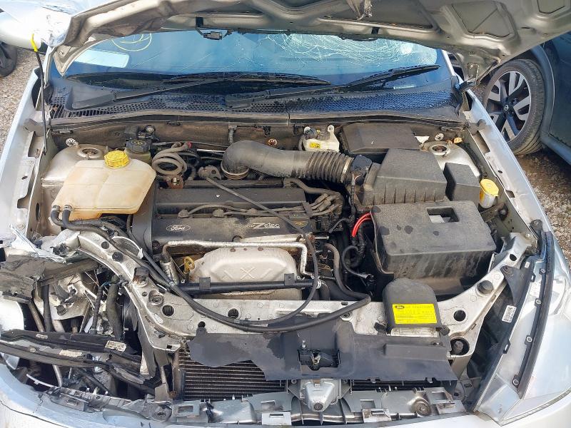 2002 FORD FOCUS GHIA 