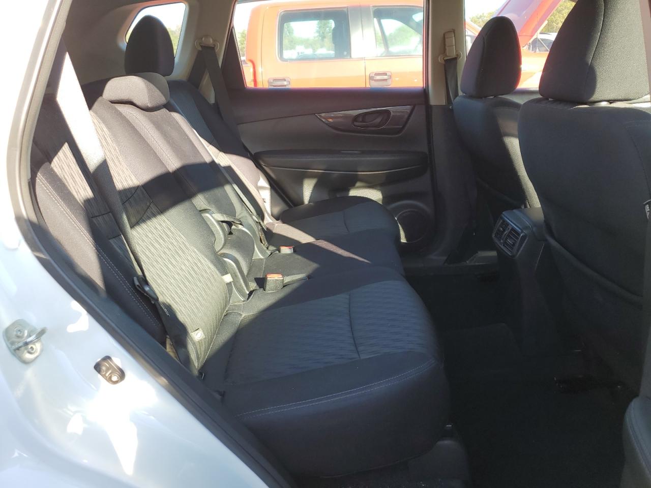 2019 Nissan Rogue S VIN: 5N1AT2MV4KC794432 Lot: 84652585