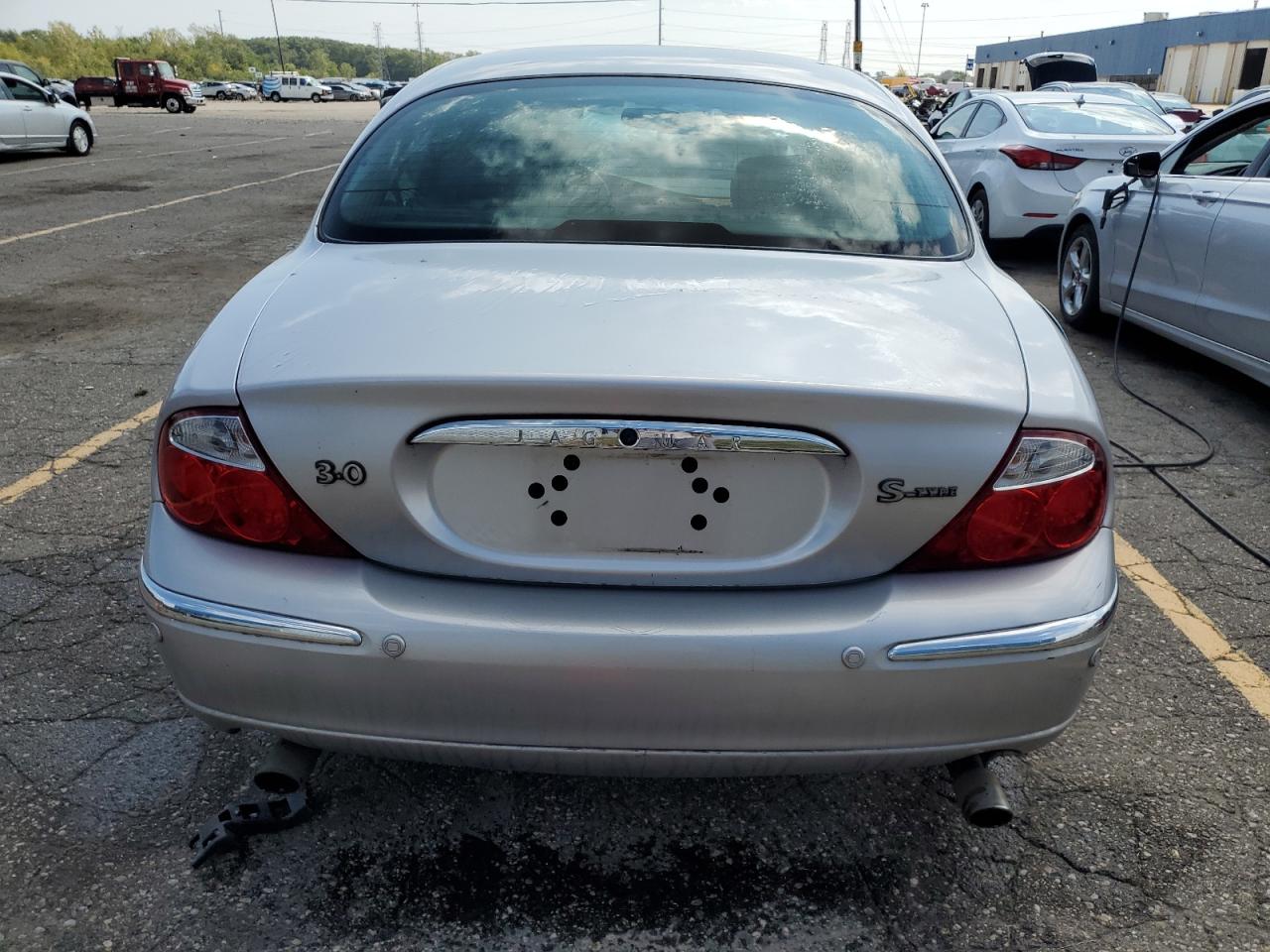 2001 Jaguar S-Type VIN: SAJDA01N81FM20775 Lot: 71447435