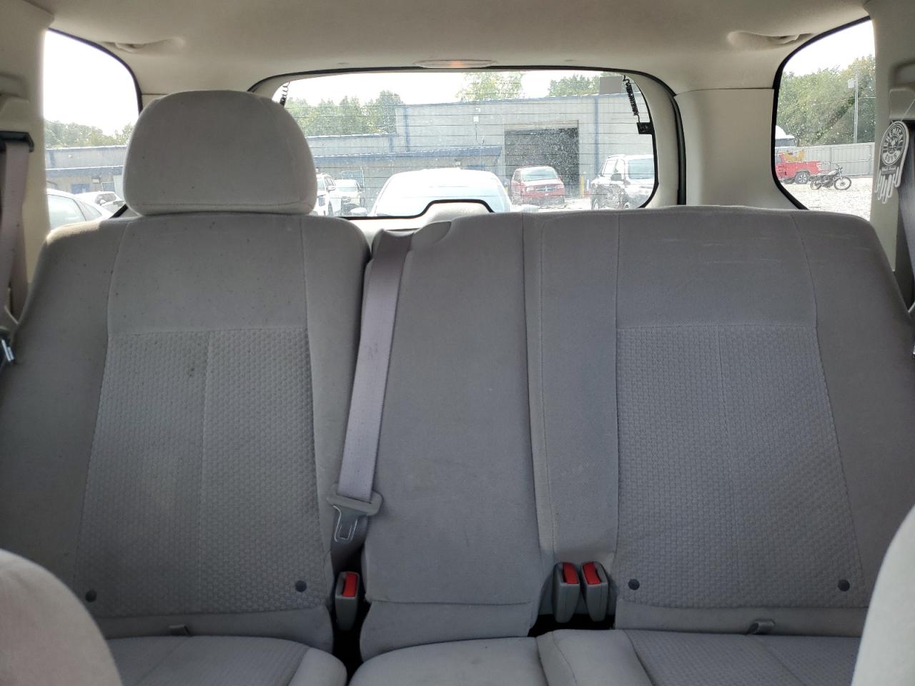 2007 GMC Envoy VIN: 1GKDT13S672193740 Lot: 71833835