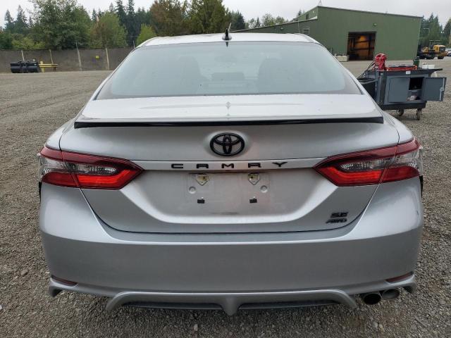 TOYOTA CAMRY 2022 Серебристый