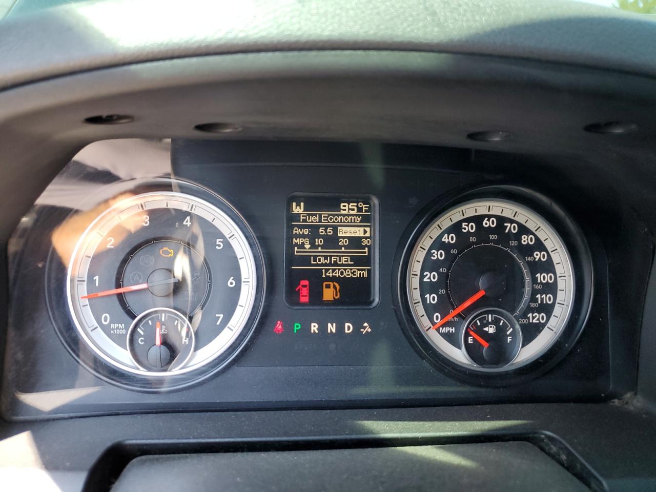 2015 Ram 1500 St VIN: 1C6RR6FT1FS755552 Lot: 71635345