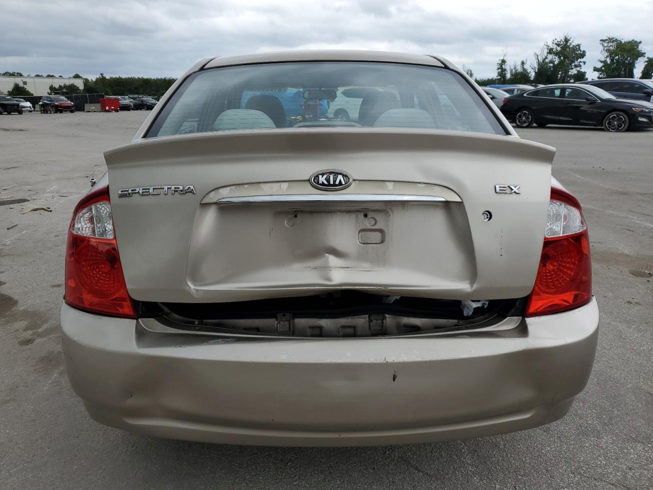 2006 Kia Spectra Lx VIN: KNAFE121265335910 Lot: 81939305