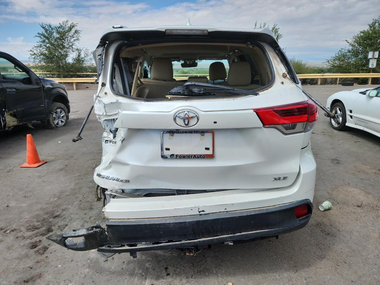 2019 Toyota Highlander Se VIN: 5TDKZRFH0KS351992 Lot: 71067475