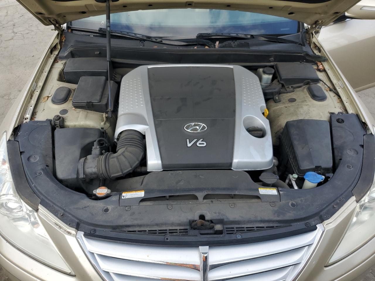 2009 Hyundai Genesis 3.8L VIN: KMHGC46E79U026404 Lot: 81954575