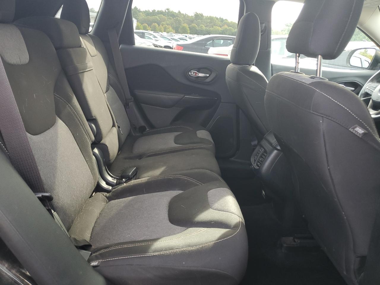 2014 Jeep Cherokee Latitude VIN: 1C4PJMCB0EW247636 Lot: 84411895