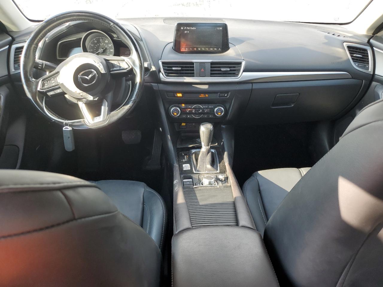 2018 Mazda 3 Touring VIN: 3MZBN1V32JM260818 Lot: 71362325