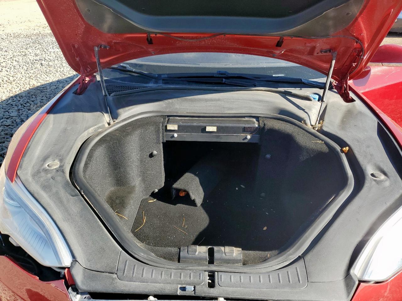 2014 Tesla Model S VIN: 5YJSA1S12EFP44225 Lot: 70927945