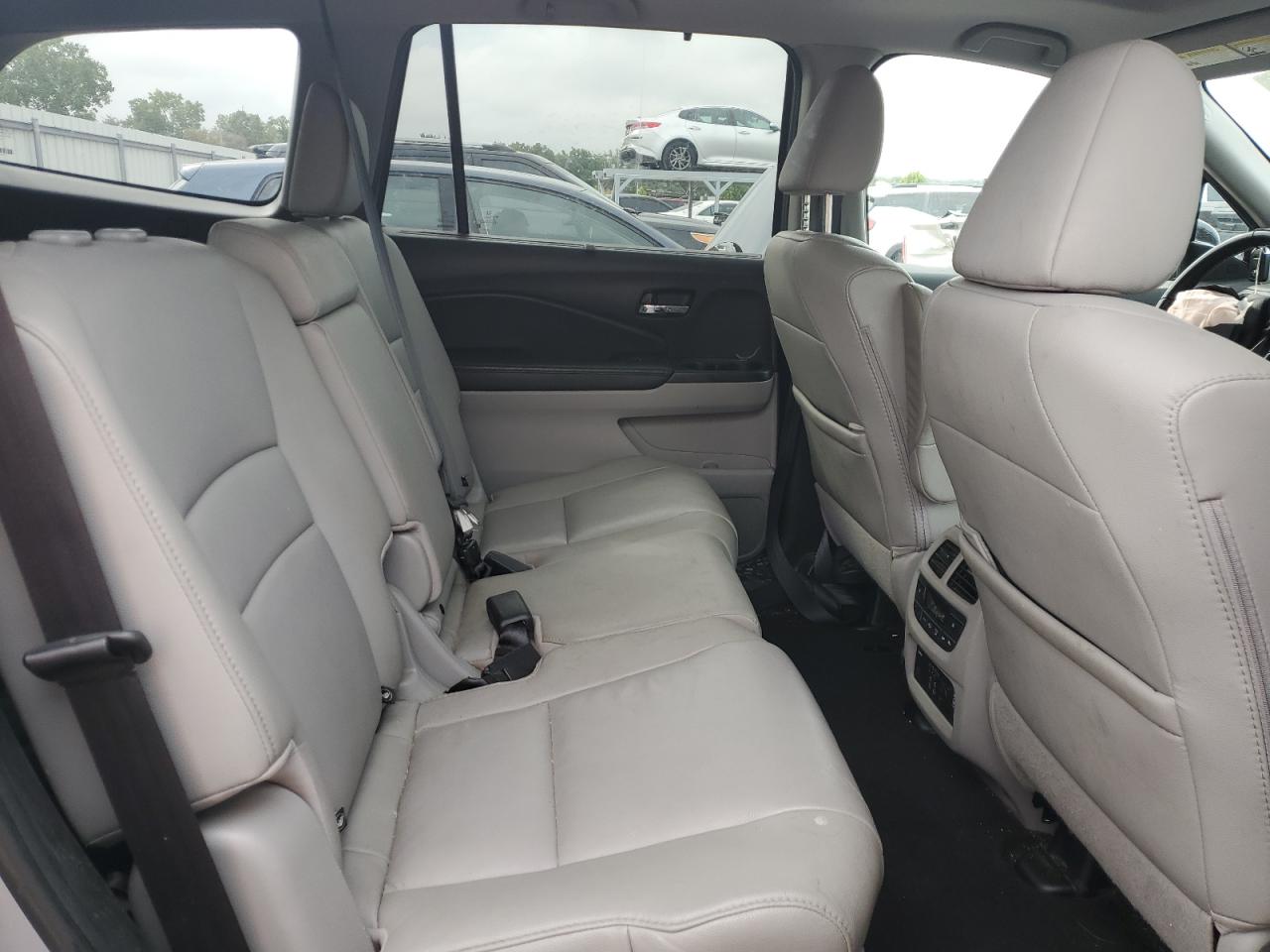 2019 Honda Pilot Touring VIN: 5FNYF5H90KB038835 Lot: 83950855