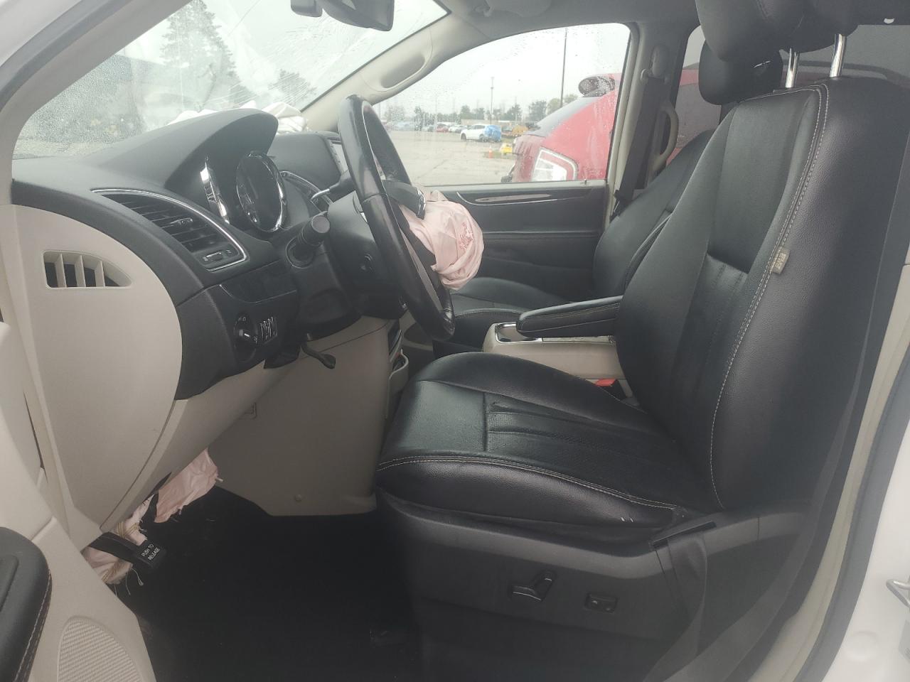 2015 Chrysler Town & Country Touring L VIN: 2C4RC1CG4FR540107 Lot: 81338665