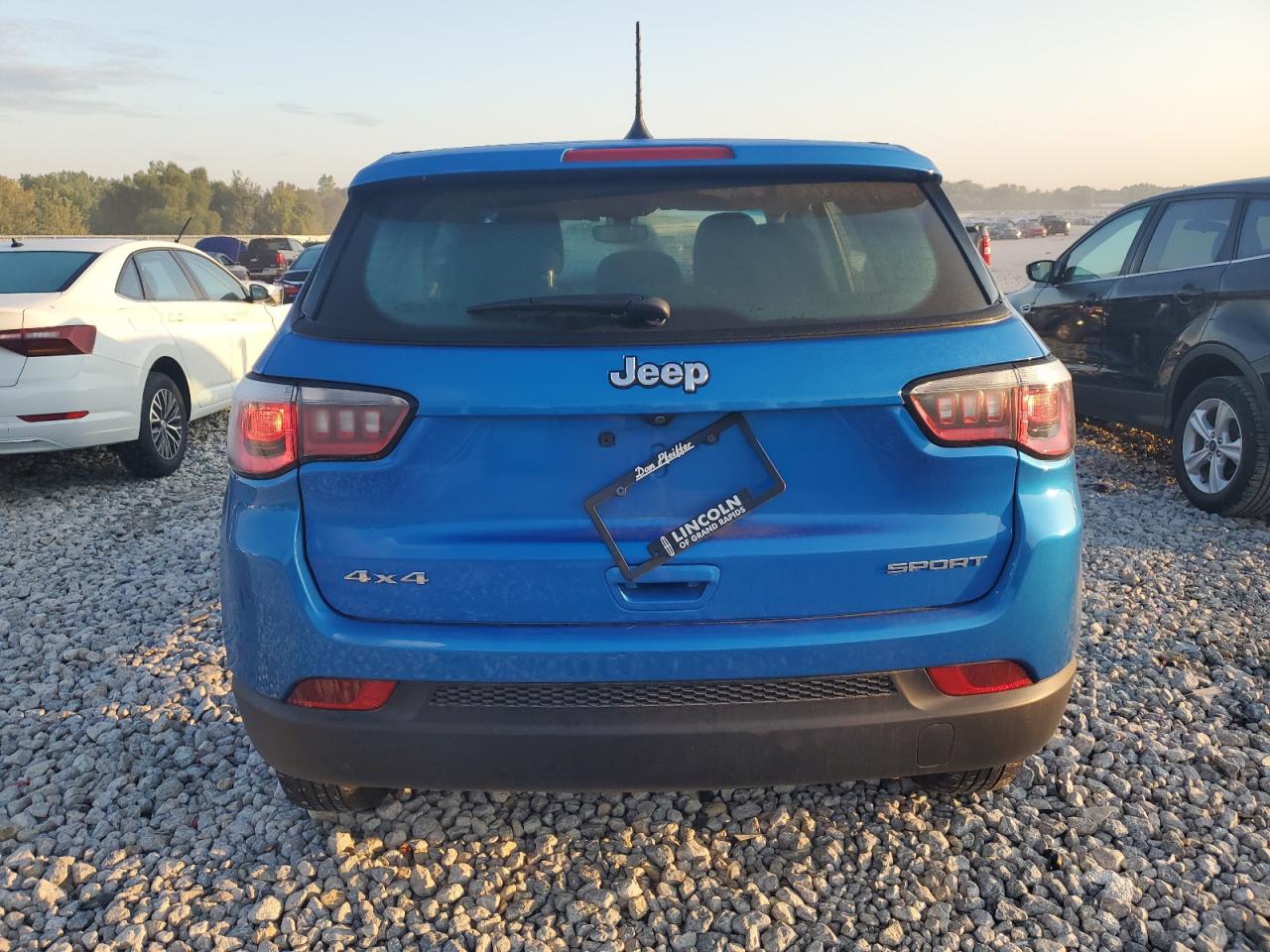 2019 Jeep Compass Sport VIN: 3C4NJDAB9KT658934 Lot: 80175385