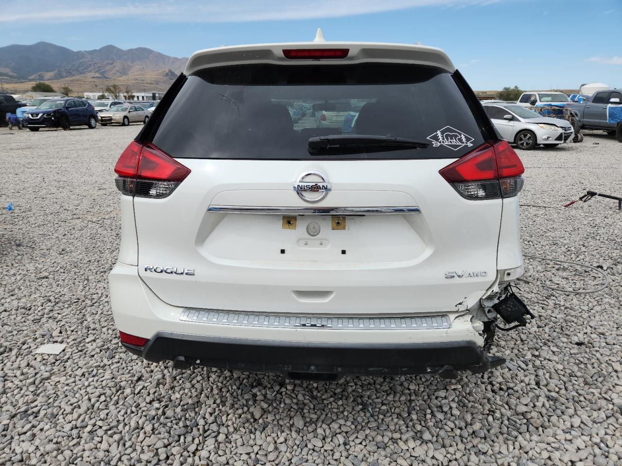 2017 Nissan Rogue S VIN: KNMAT2MV1HP604687 Lot: 80398255