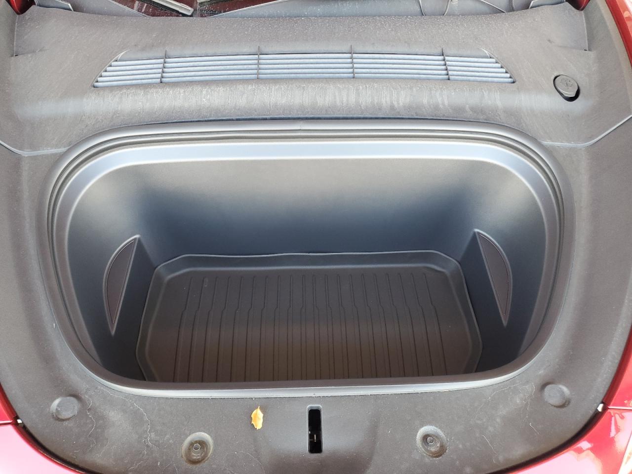 2024 Tesla Model Y VIN: 7SAYGDEE9RA326341 Lot: 84006755