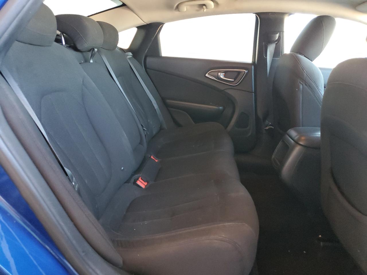 2015 Chrysler 200 Limited VIN: 1C3CCCAB5FN758146 Lot: 81727625