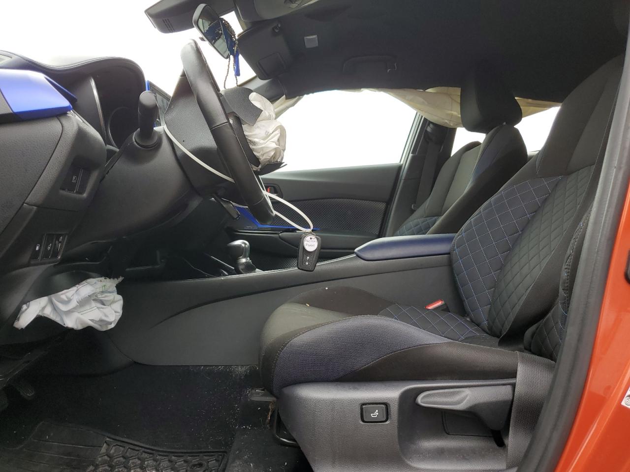 2020 Toyota C-Hr Xle VIN: JTNKHMBX0L1063774 Lot: 81641075